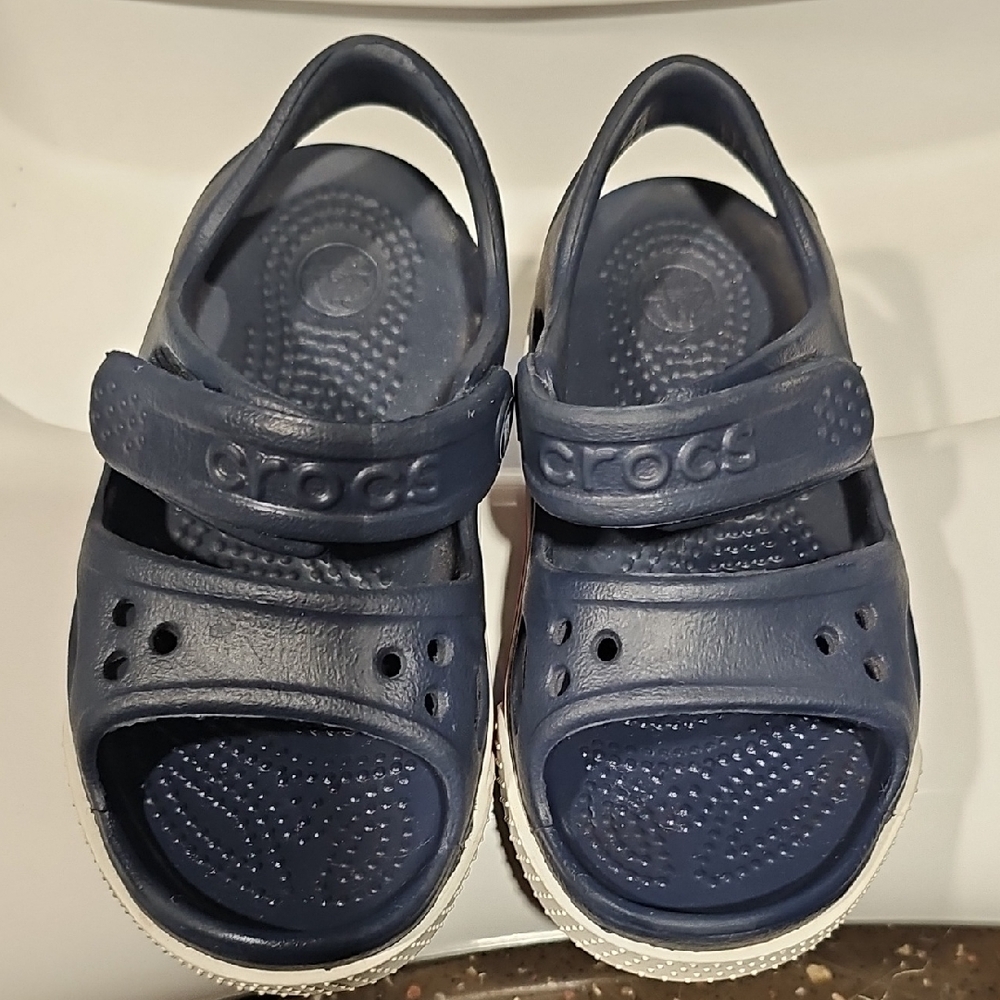 CROCS Blue Sandals with Adjustable Straps and Ventilation